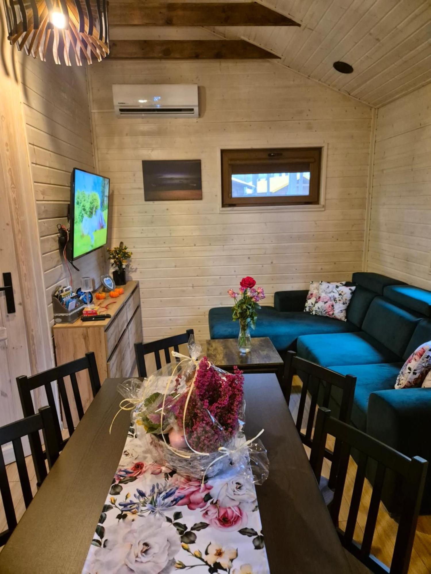 Dzik W Zagrodzie Hotell Borsk Exteriör bild
