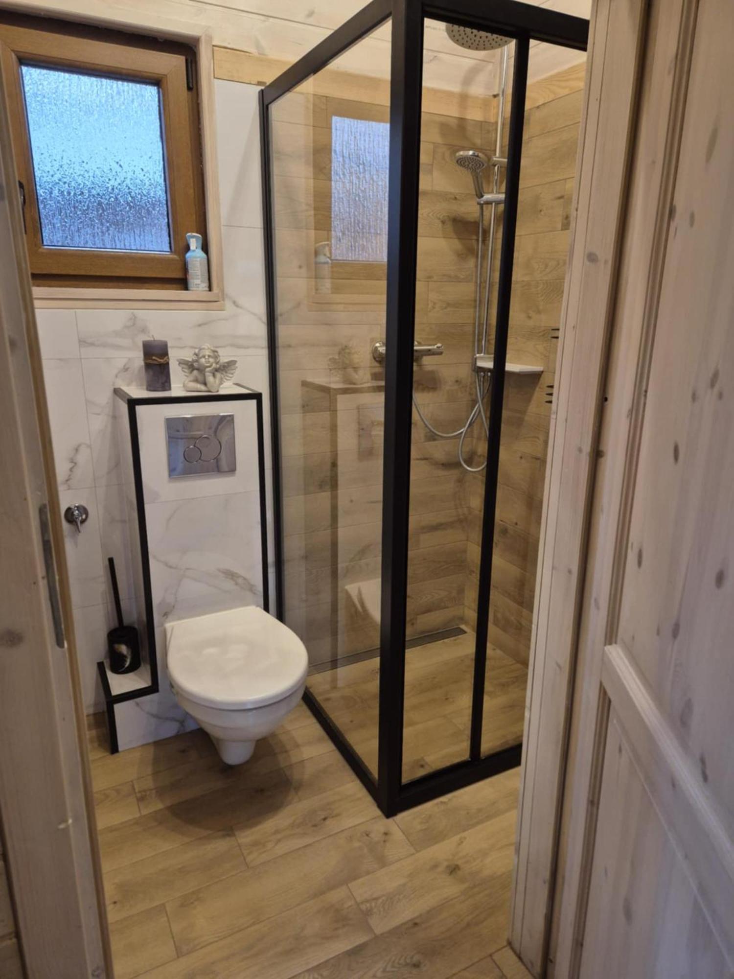 Dzik W Zagrodzie Hotell Borsk Exteriör bild