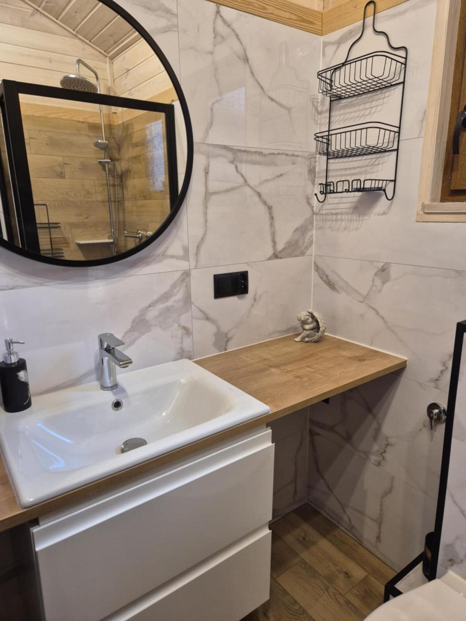 Dzik W Zagrodzie Hotell Borsk Exteriör bild